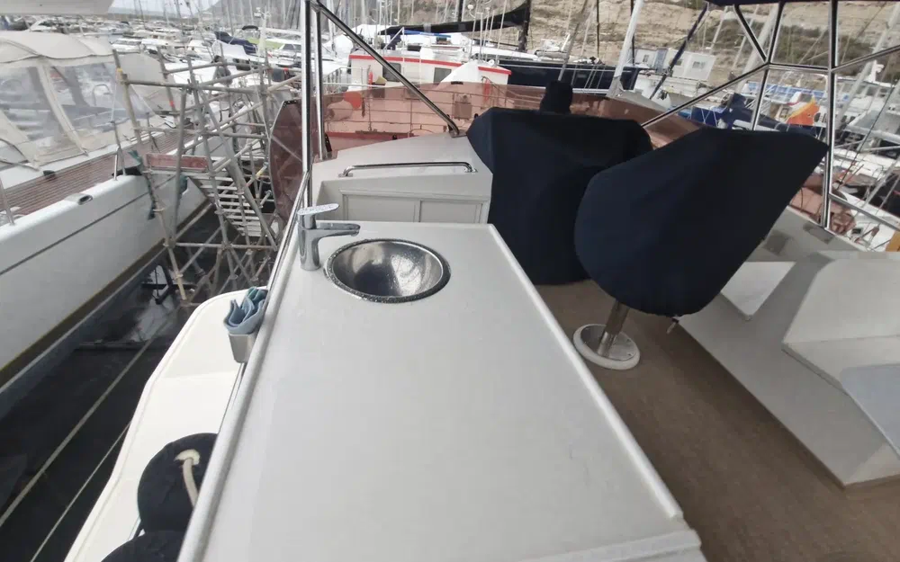 slider 13 Grand Banks 52 Europa