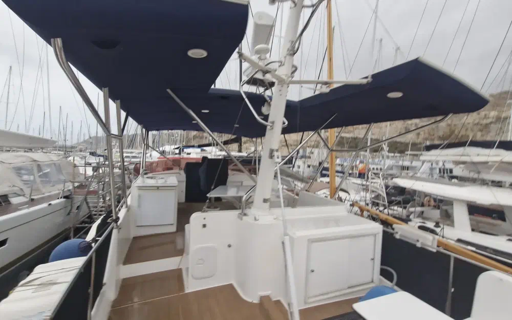 slider 17 Grand Banks 52 Europa