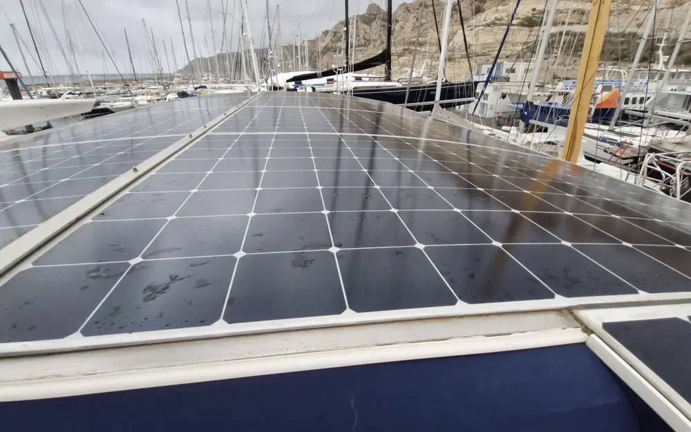 slider 18 Grand Banks 52 Europa