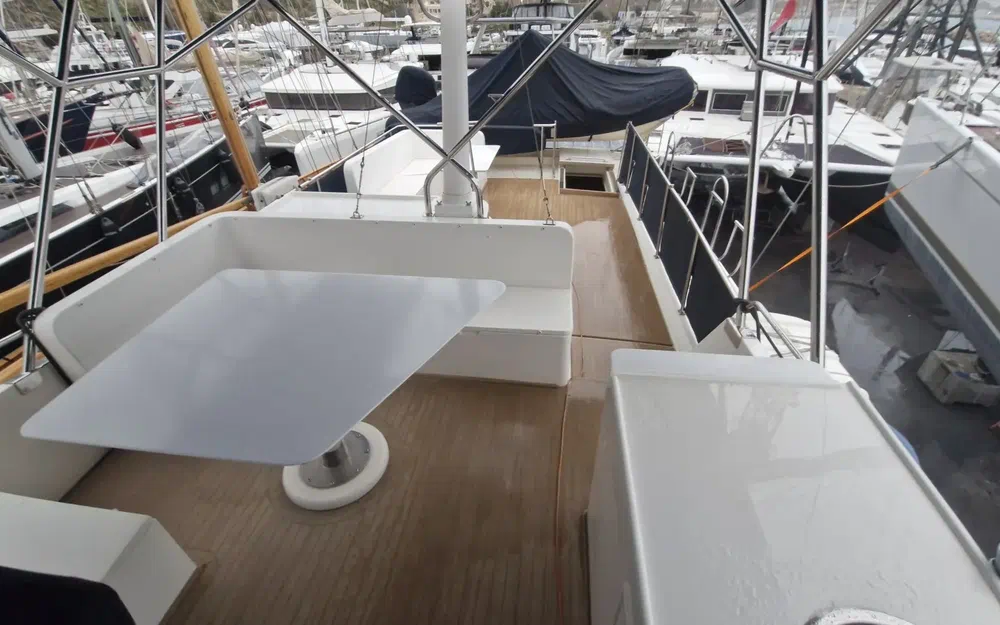 slider 19 Grand Banks 52 Europa