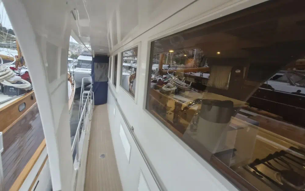 slider 21 Grand Banks 52 Europa