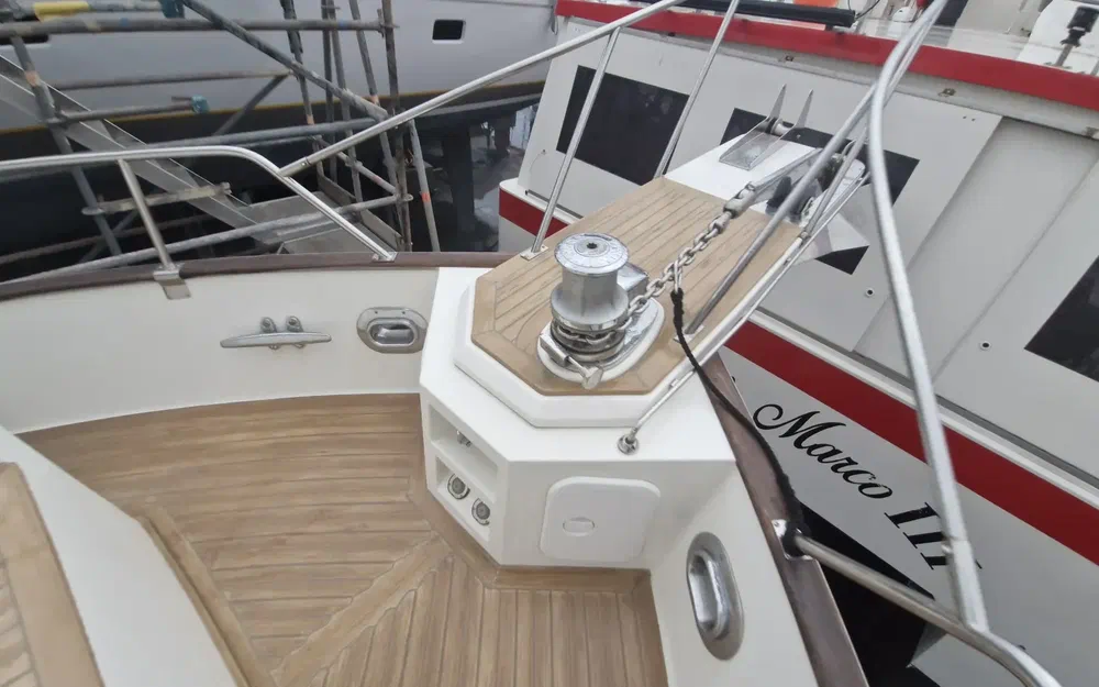 slider 24 Grand Banks 52 Europa