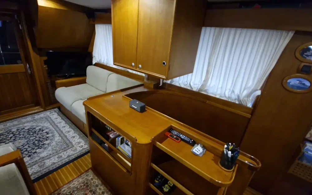 slider 28 Grand Banks 52 Europa