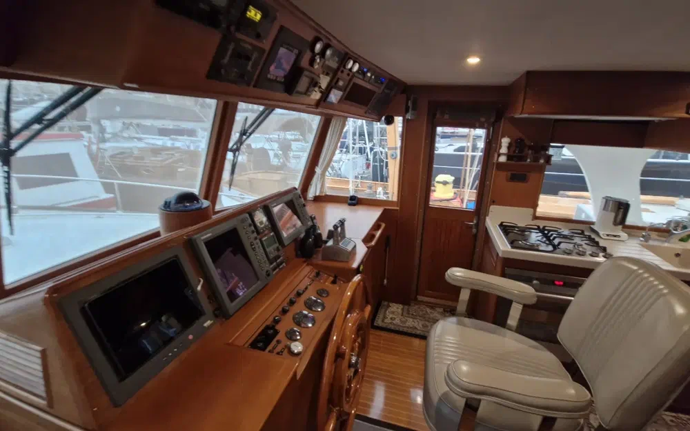 slider 2 Grand Banks 52 Europa