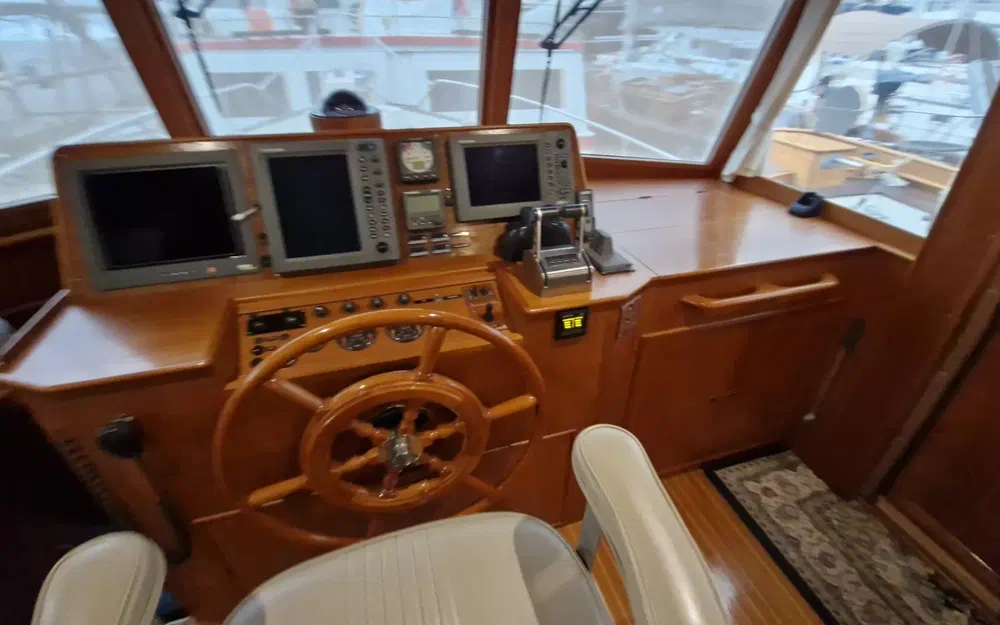 slider 36 Grand Banks 52 Europa