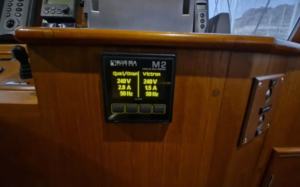 slider 37 Grand Banks 52 Europa