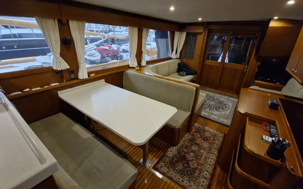 slider 3 Grand Banks 52 Europa