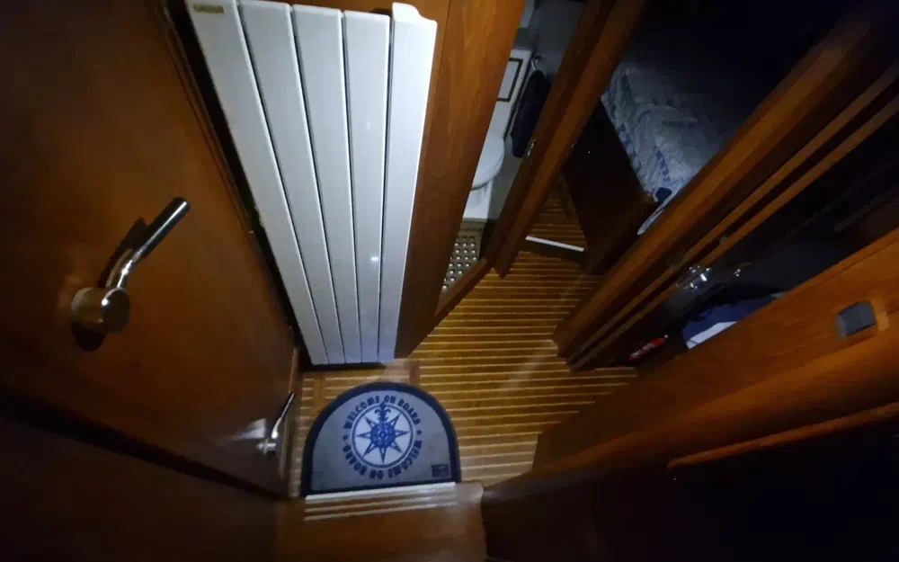 slider 41 Grand Banks 52 Europa