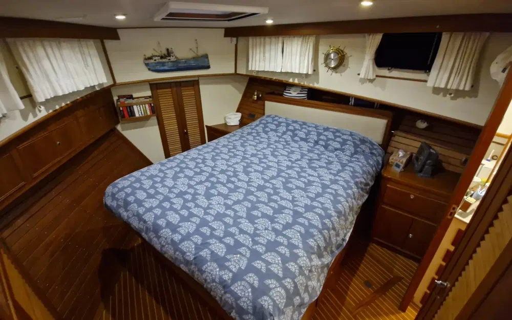 slider 42 Grand Banks 52 Europa