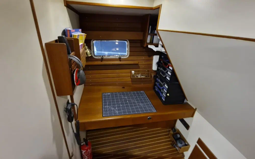 slider 47 Grand Banks 52 Europa