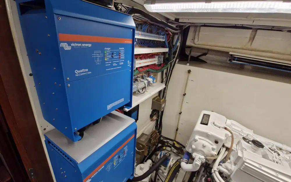 slider 55 Grand Banks 52 Europa