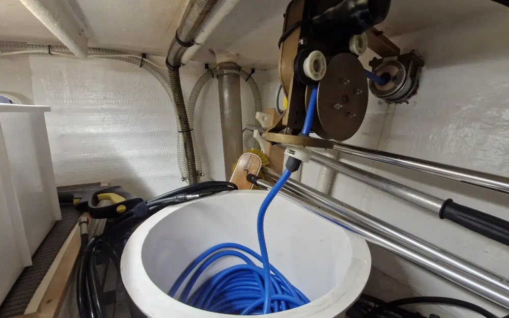 slider 57 Grand Banks 52 Europa