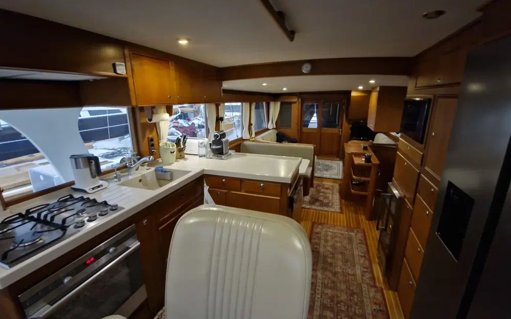 slider 63 Grand Banks 52 Europa