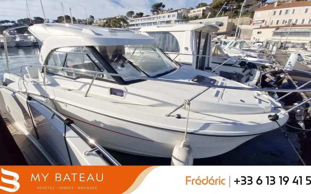 slider 0 Beneteau Antares 8 OB