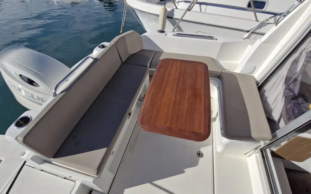 slider 7 Beneteau Antares 8 OB