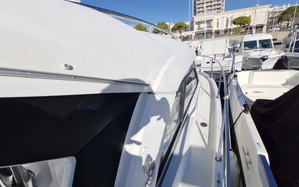 slider 8 Beneteau Antares 8 OB