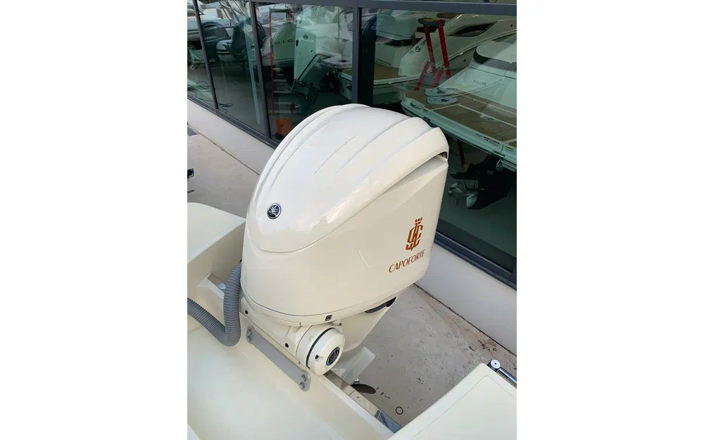 slider 17 Invictus Capoforte CX 240