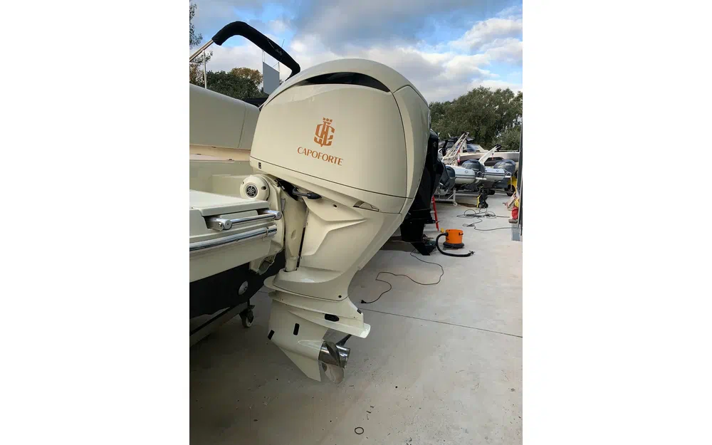 slider 20 Invictus Capoforte CX 240