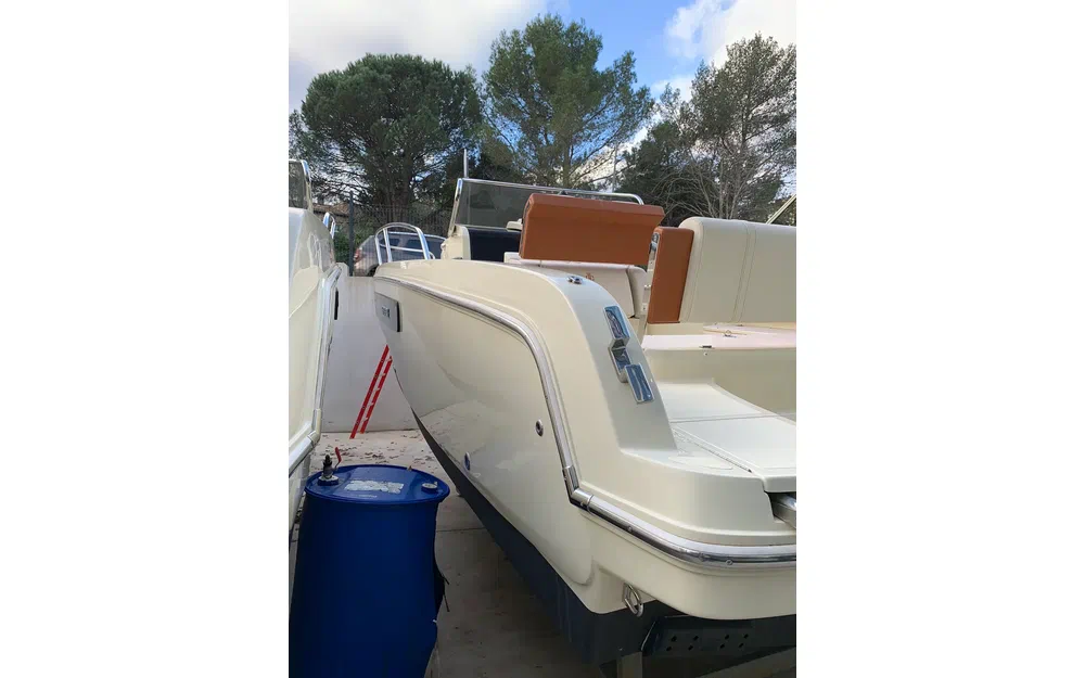 slider 22 Invictus Capoforte CX 240