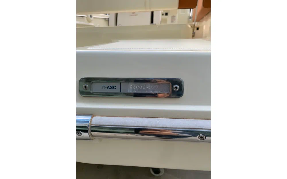 slider 25 Invictus Capoforte CX 240