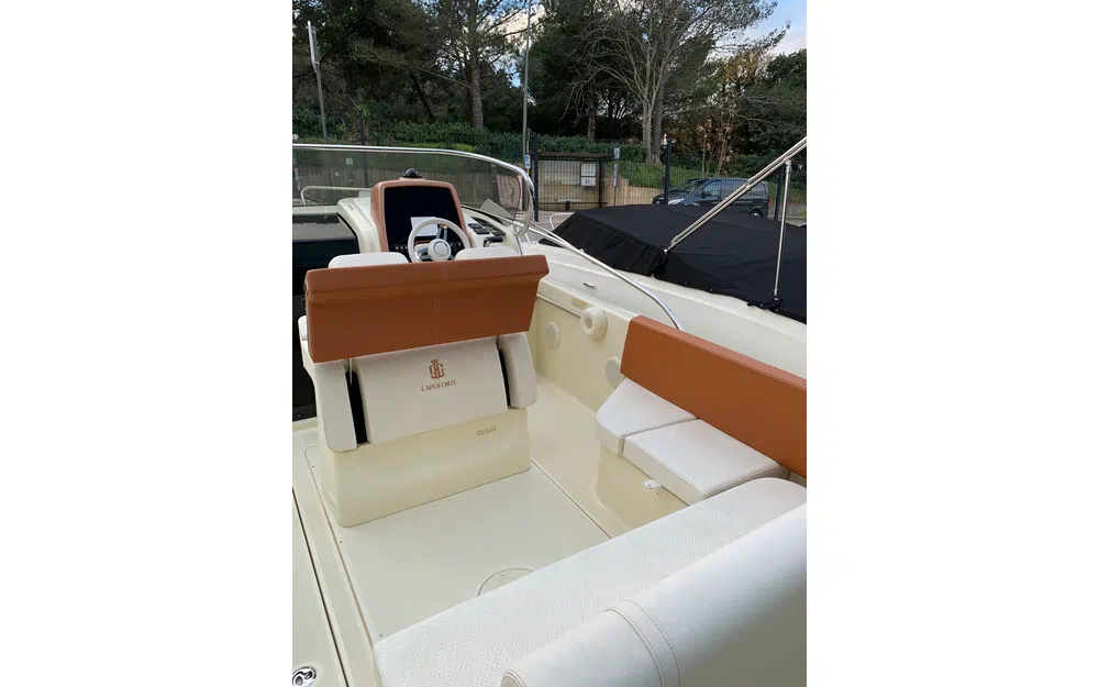 slider 4 Invictus Capoforte CX 240