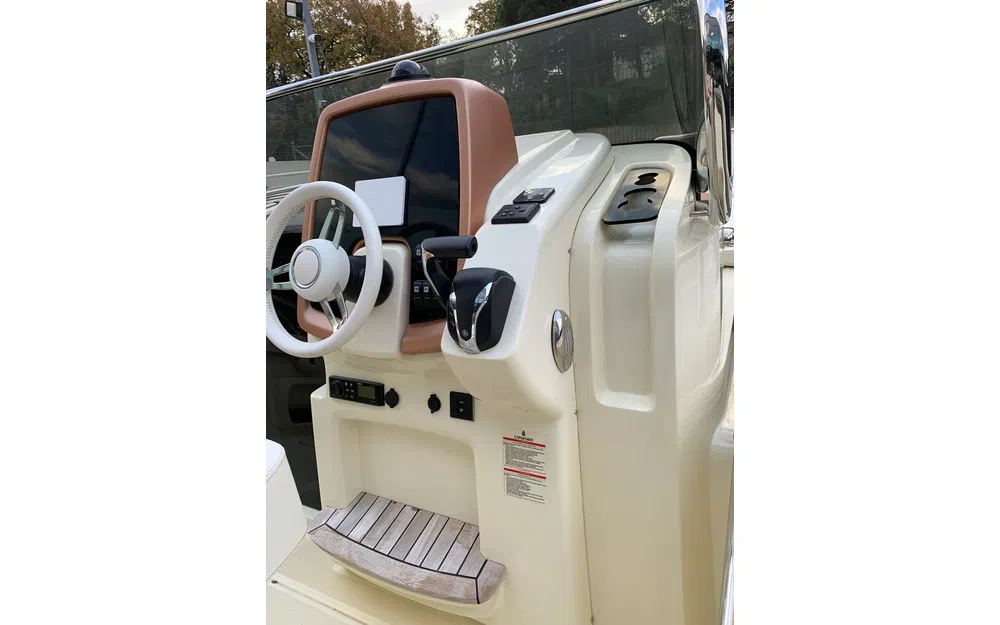 slider 6 Invictus Capoforte CX 240