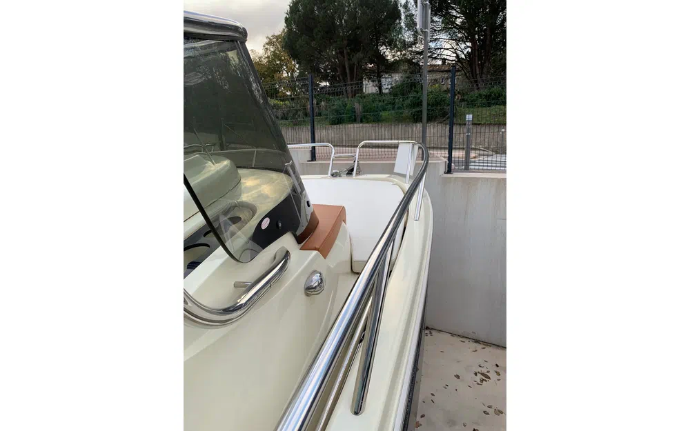 slider 7 Invictus Capoforte CX 240