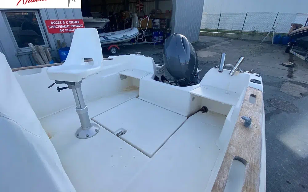 slider 4 Jeanneau Cap Camarat 545