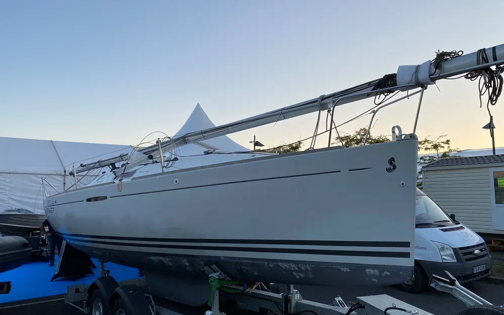 slider 1 Beneteau First 25.7