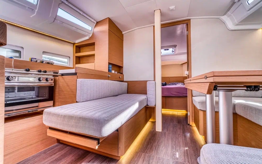 slider 13 Jeanneau Sun Odyssey 410