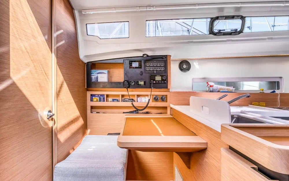 slider 17 Jeanneau Sun Odyssey 410