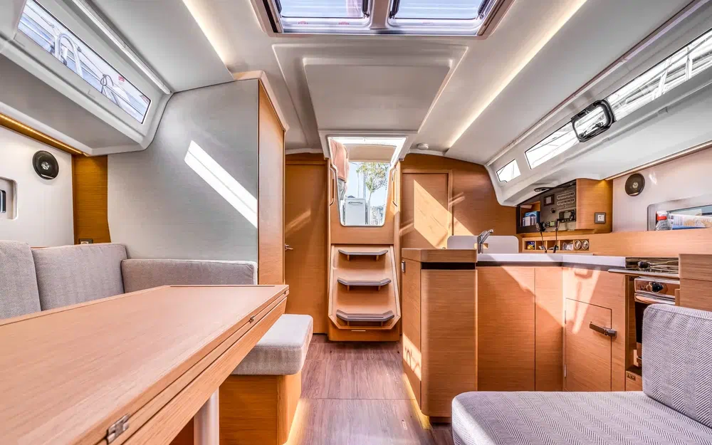 slider 21 Jeanneau Sun Odyssey 410