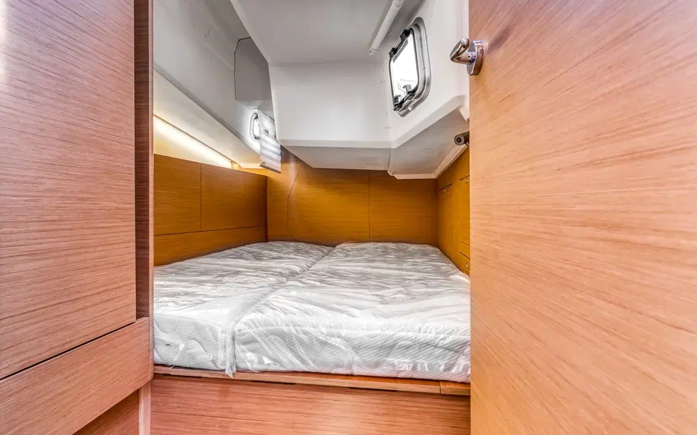 slider 26 Jeanneau Sun Odyssey 410