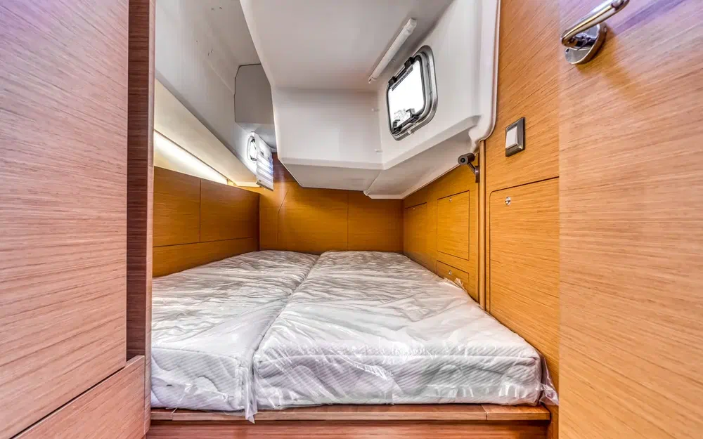 slider 27 Jeanneau Sun Odyssey 410