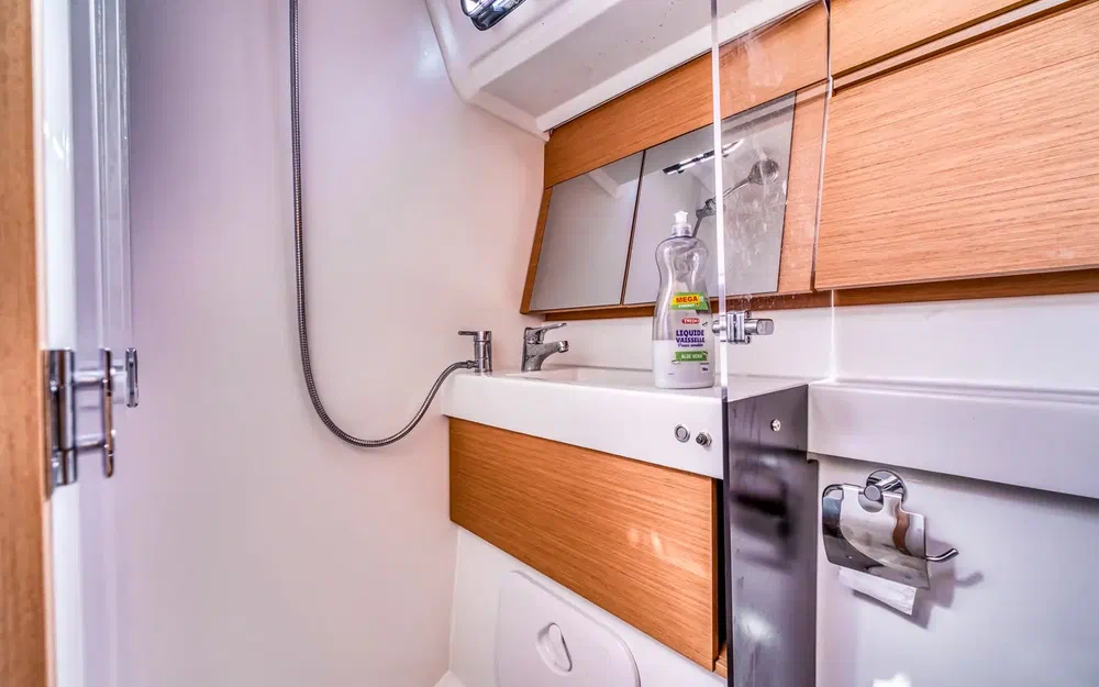 slider 29 Jeanneau Sun Odyssey 410