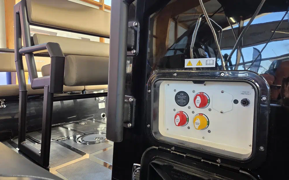 slider 9 Brig Navigator 22