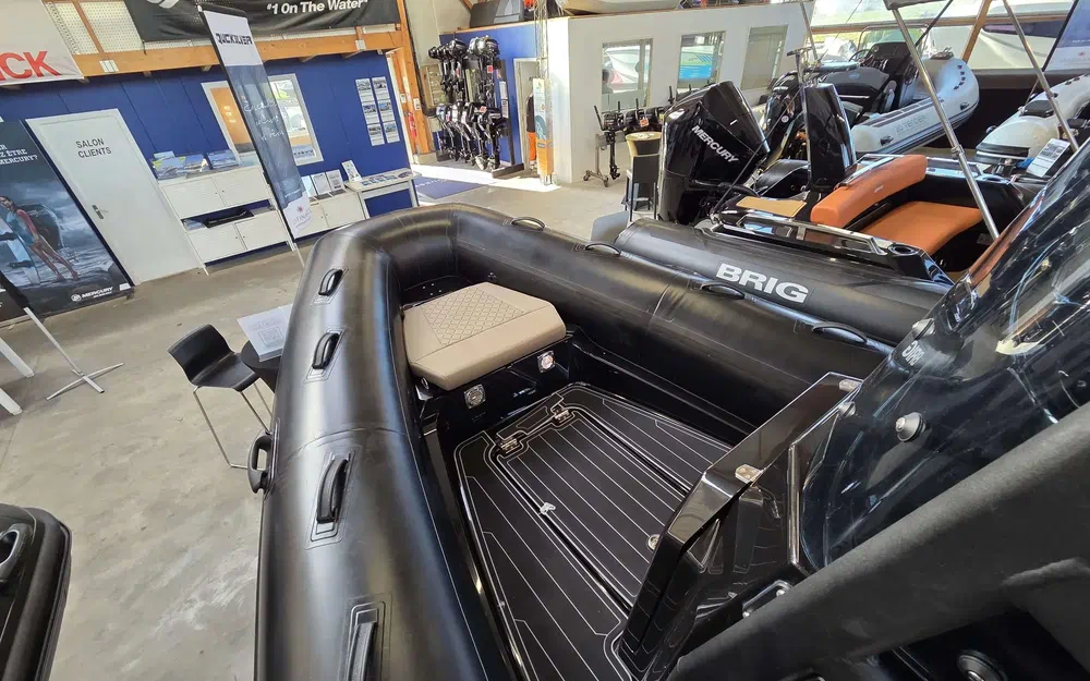 slider 13 Brig Navigator 22