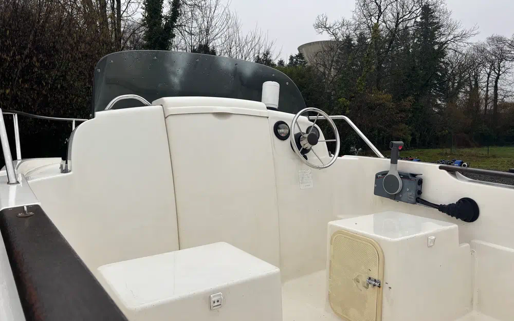 slider 3 Jeanneau Merry Fisher 480