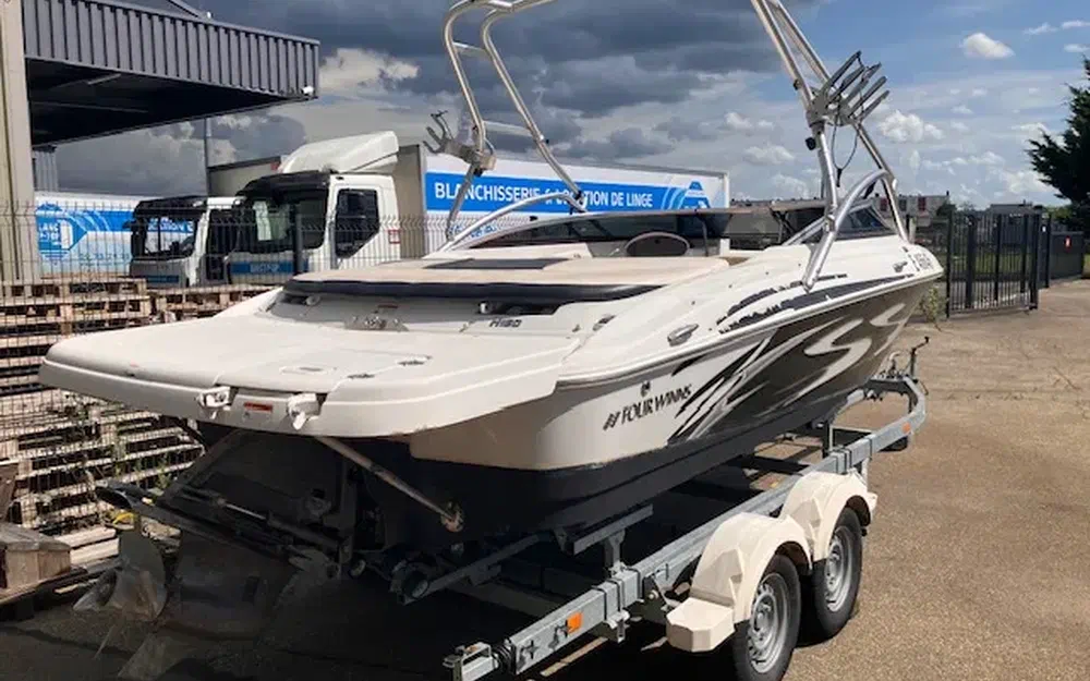 slider 4 Four Winns Horizon 180 ss