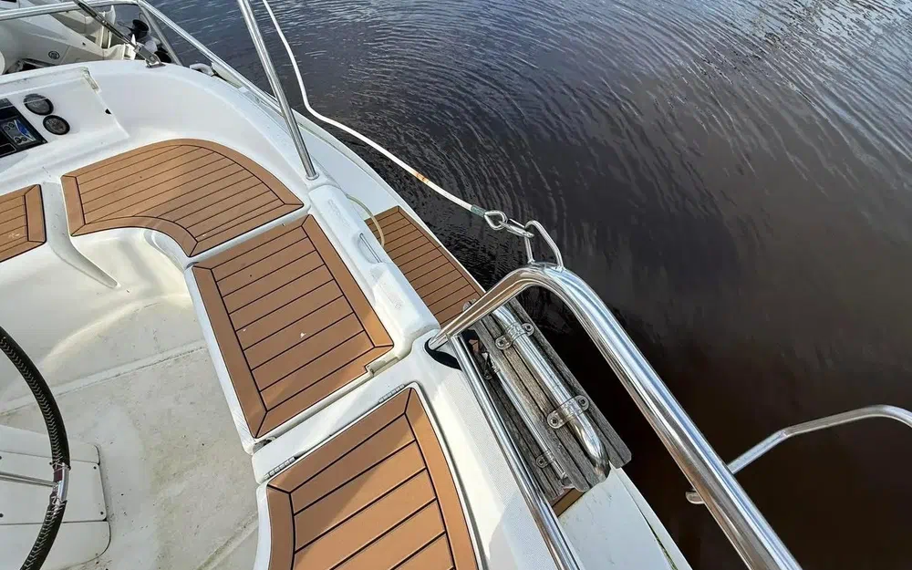 slider 4 Beneteau Oceanis 331 Clipper