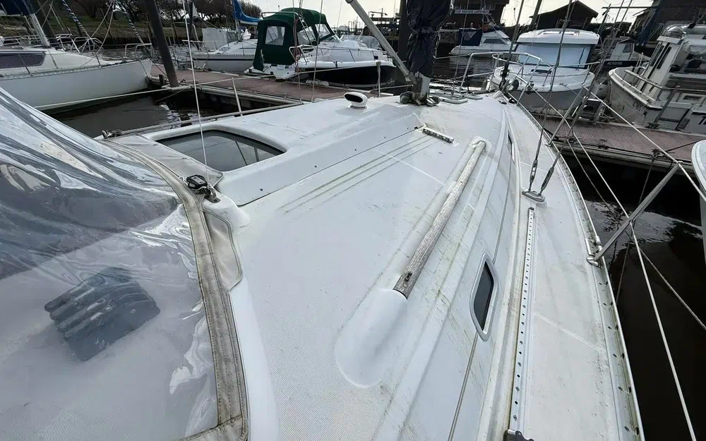 slider 8 Beneteau Oceanis 331 Clipper