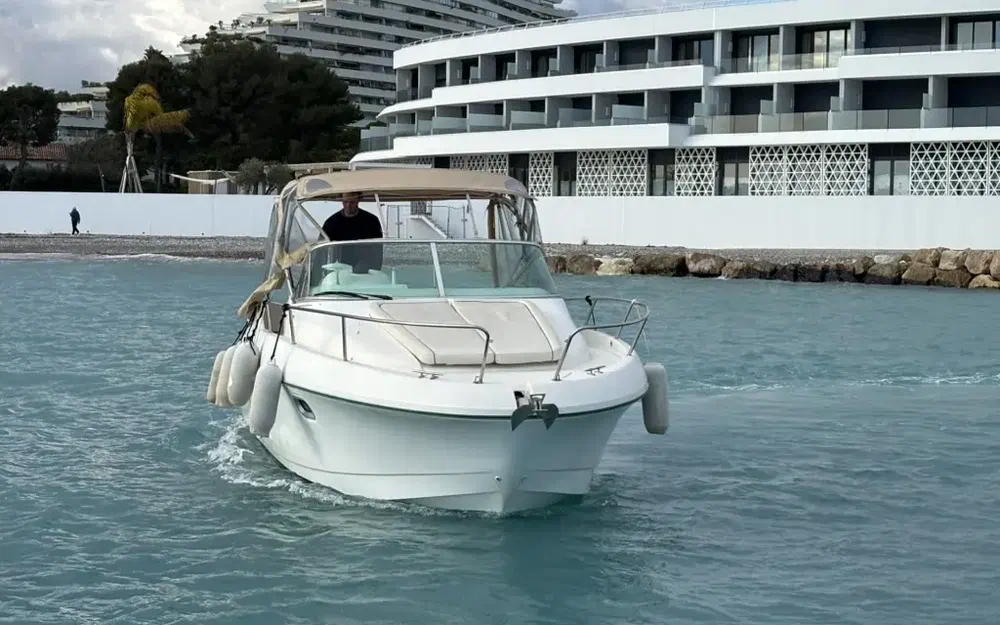 slider 4 Jeanneau Leader 805