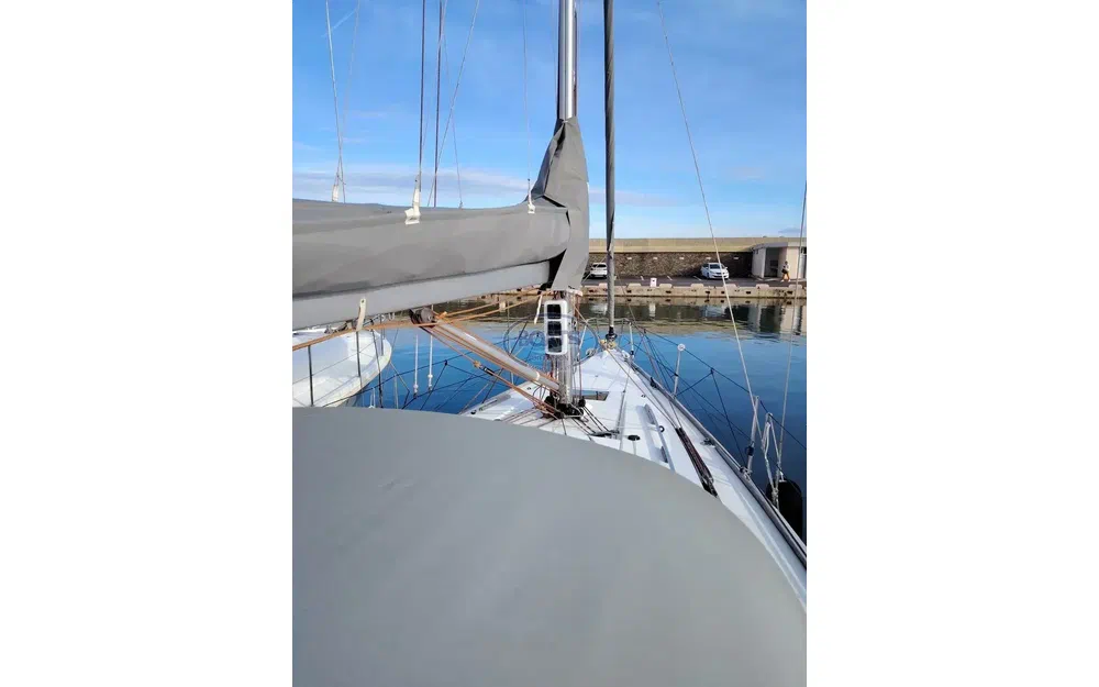 slider 2 Dufour 36 Performance