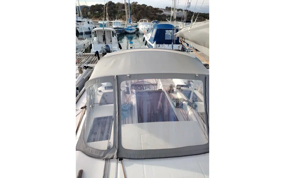 slider 4 Dufour 36 Performance