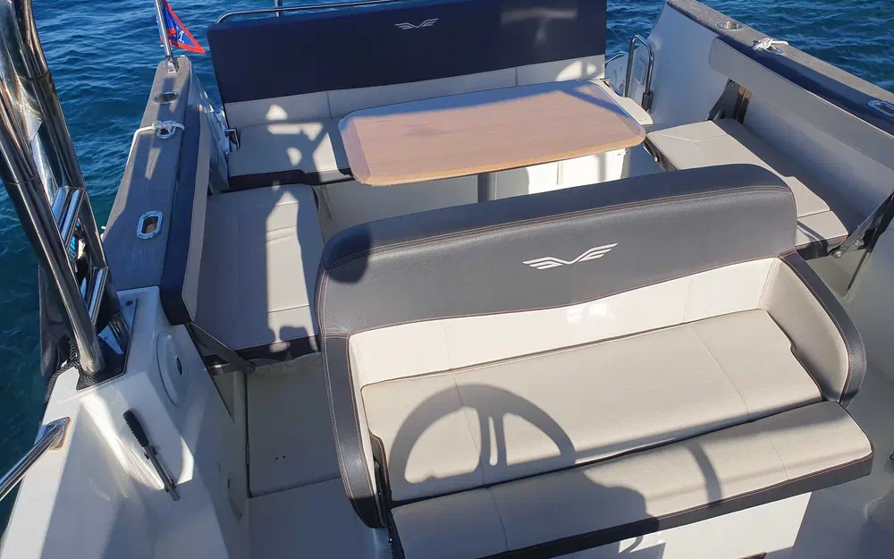 slider 8 Beneteau Flyer 8.8 SUNdeck