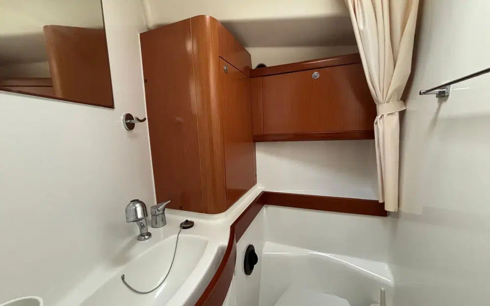 slider 13 Beneteau Oceanis 40