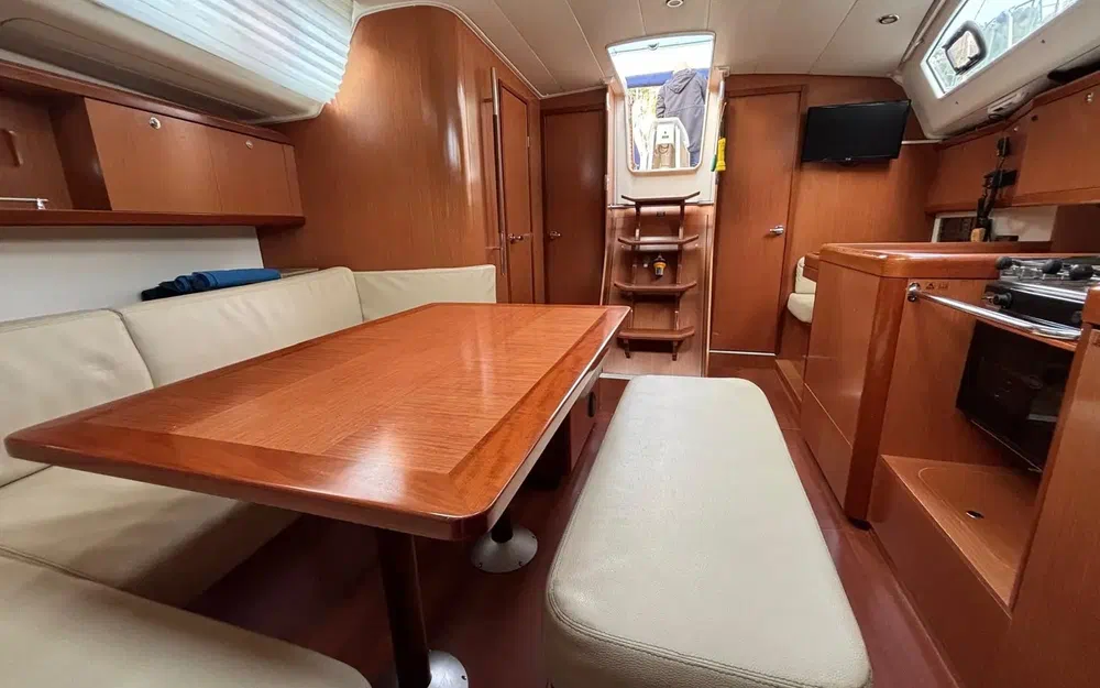 slider 14 Beneteau Oceanis 40