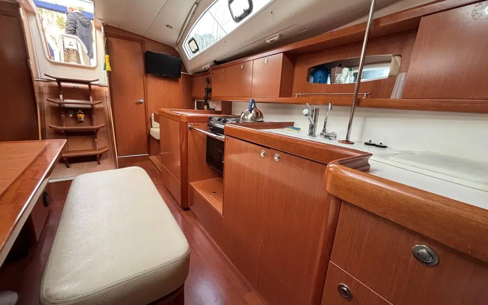 slider 15 Beneteau Oceanis 40