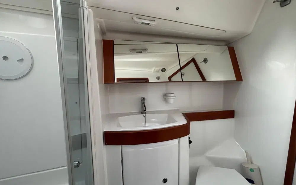 slider 17 Beneteau Oceanis 40