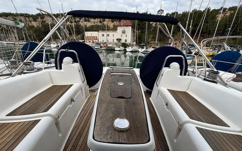 slider 8 Beneteau Oceanis 40